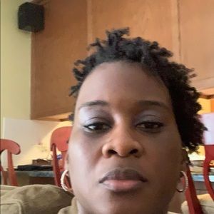 Meet your Posher, Deandra